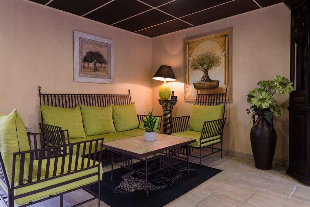 The Originals City, Hotel Le Village Provencal, Aix-En-Provence Nord Pertuis Fasilitas foto