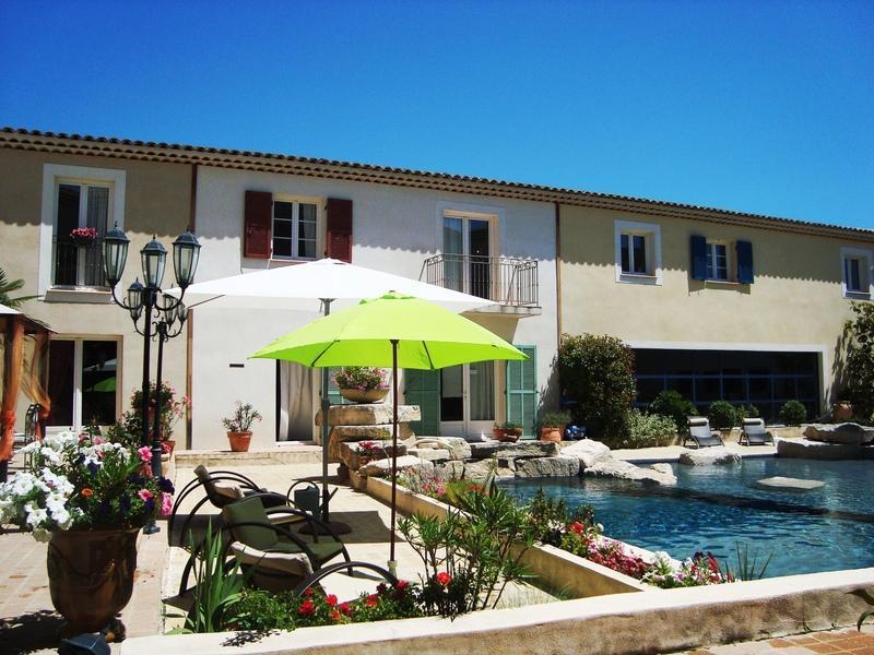 The Originals City, Hotel Le Village Provencal, Aix-En-Provence Nord Pertuis Bagian luar foto